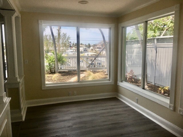 Building Photo - 8 Hilton Haven Rd