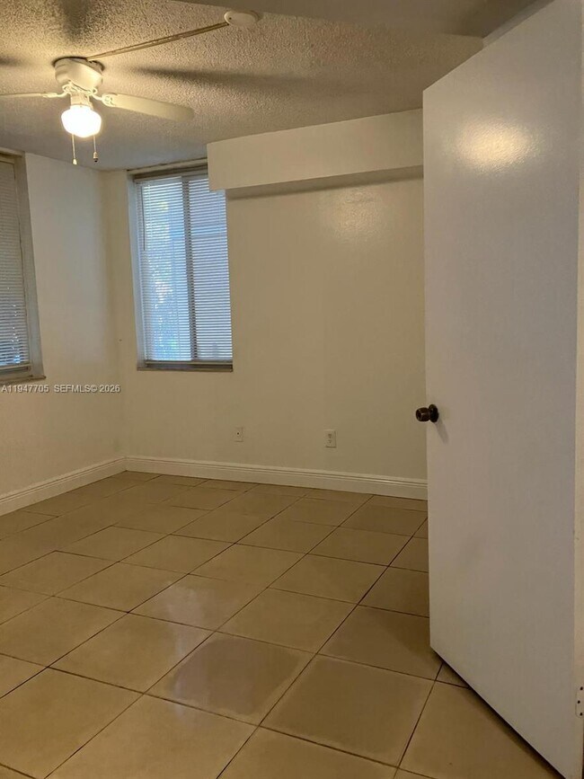 Building Photo - 4035 W McNab Rd