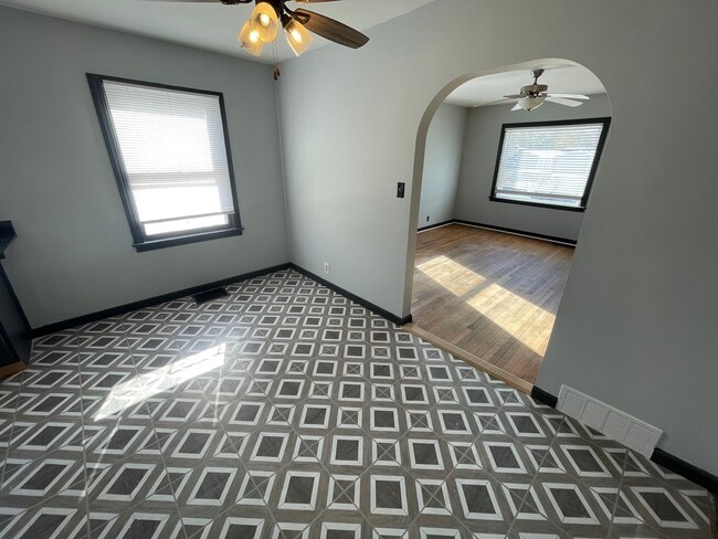 Building Photo - 2527 Georgetown Rd