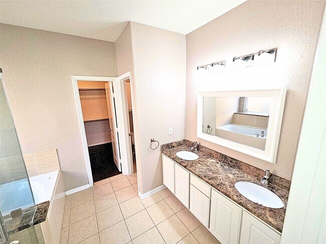 Building Photo - 4419 Wellington Grove Ln