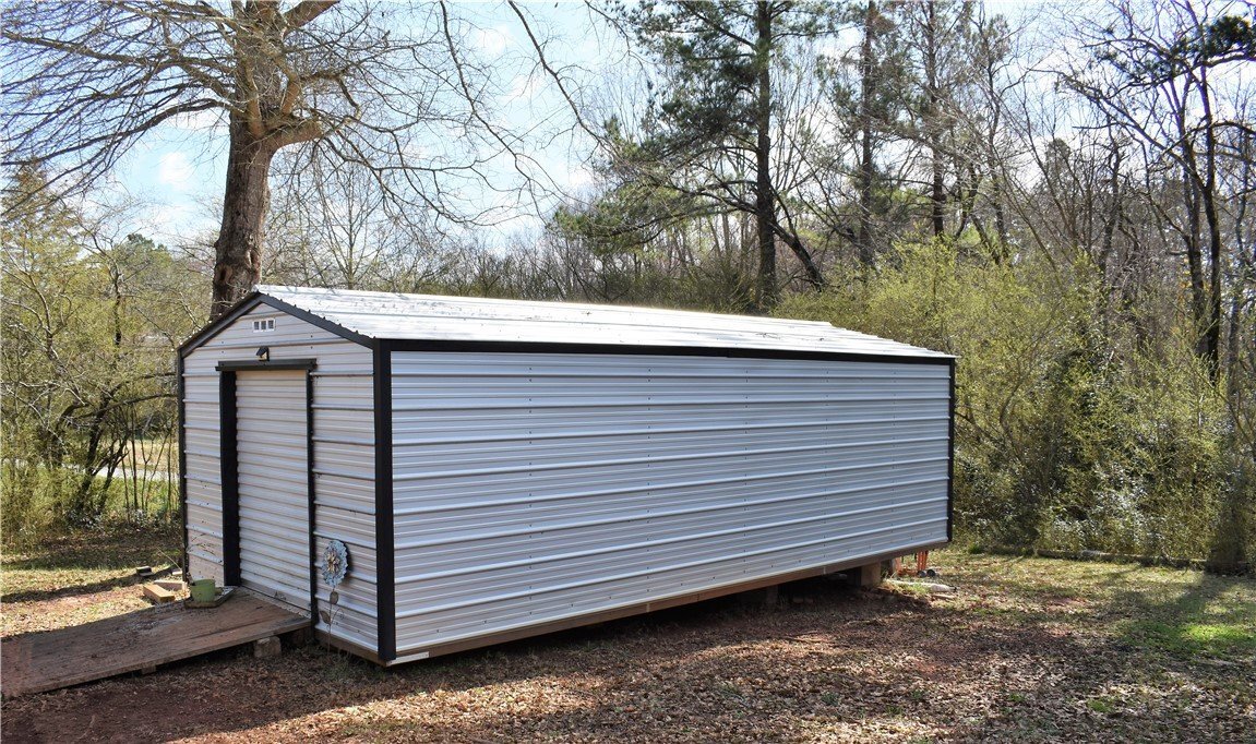 Building Photo - 407 Old Seneca Rd