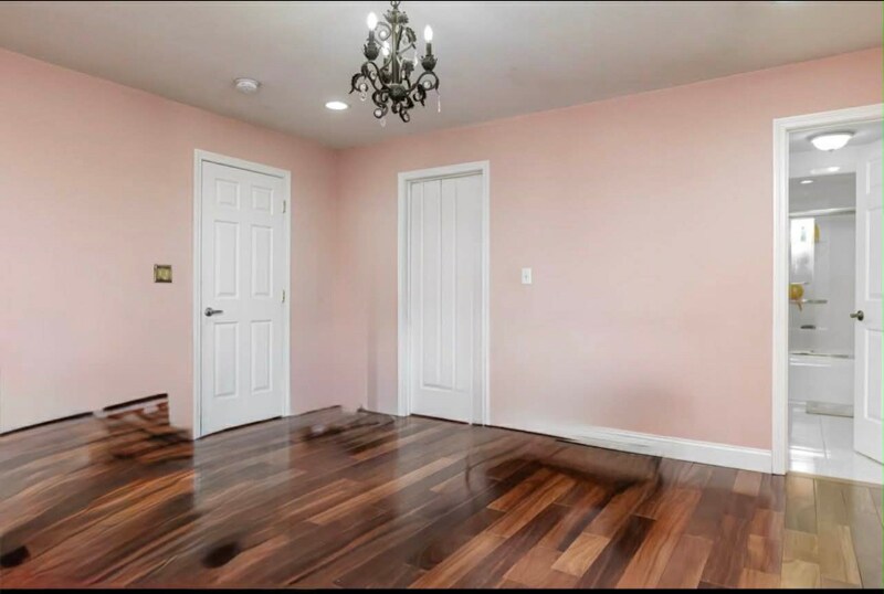 Building Photo - 160 S Elm St