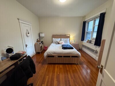 Building Photo - 24 Euston St