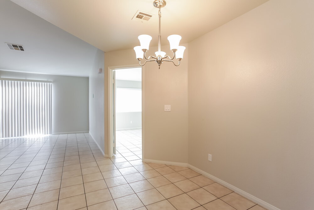 Building Photo - 477 Wright Way