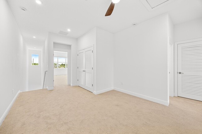 Building Photo - 3552 NW Solange Ct