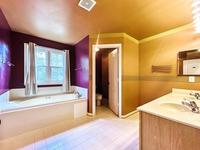 Building Photo - 1008 Black Oak Ct