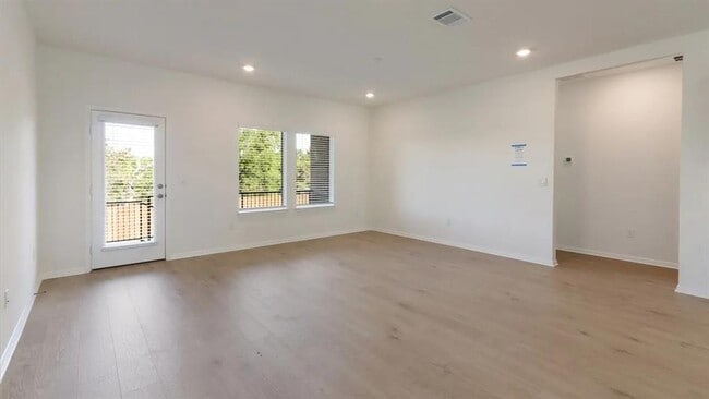 Building Photo - 2421 Cattle Baron Trl