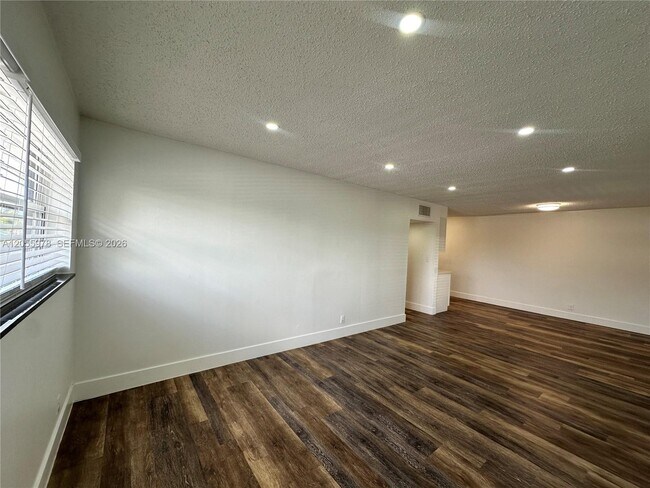 Building Photo - 2500 Johnson St