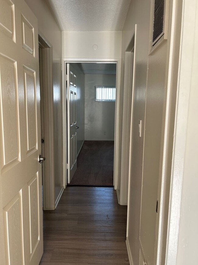 Interior Photo - 221 W Tujunga Ave