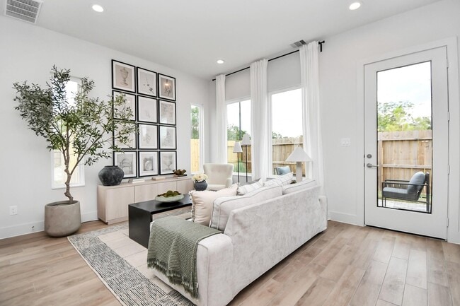 Building Photo - 3015 Pelon Cay Dr