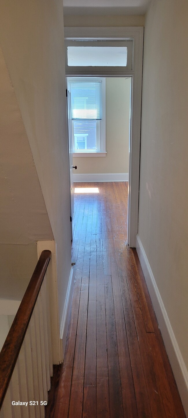 Building Photo - 731 Berwyn Ave