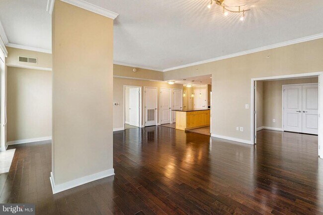 Building Photo - 155 Potomac Passage