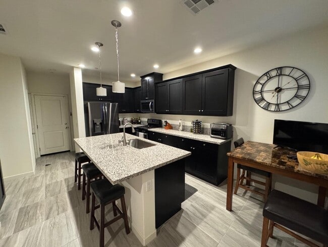 Building Photo - 4137 Rio Azul Way