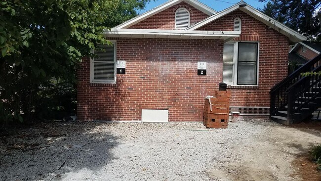 Building Photo - Recently Built 1 Bedroom, 1 Bathroom Studio in Sorority Row