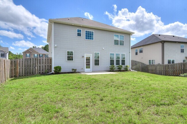Building Photo - Beautiful 4 Bedroom 2.5 Bath in Grovetown!