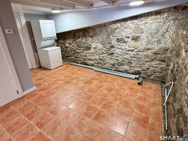 Building Photo - 7 Washington Rd