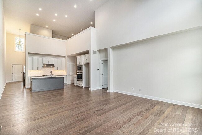 Building Photo - 3343 Roseford Blvd