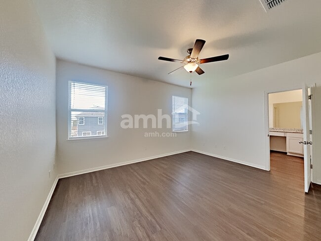 Building Photo - 2738 Meadowood Heights