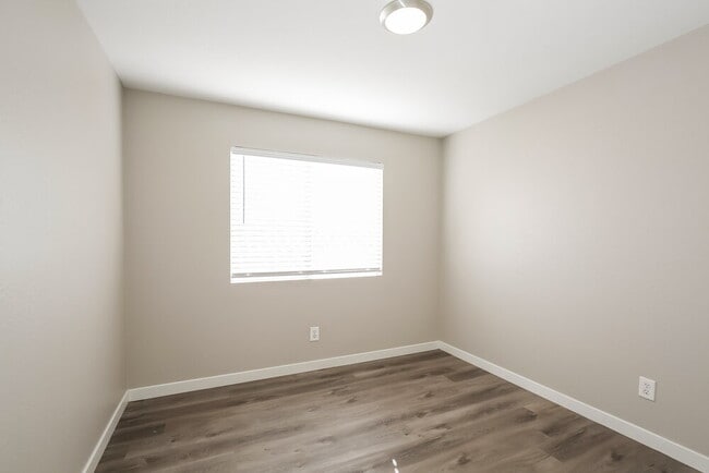 Building Photo - 8379 Yamhill St