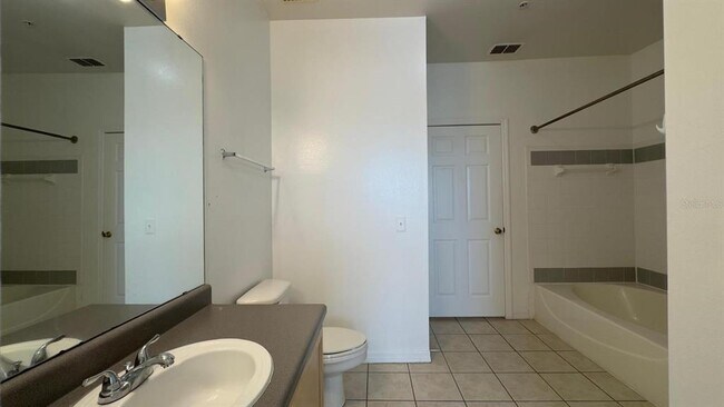 Building Photo - 6413 Astor Village Ave