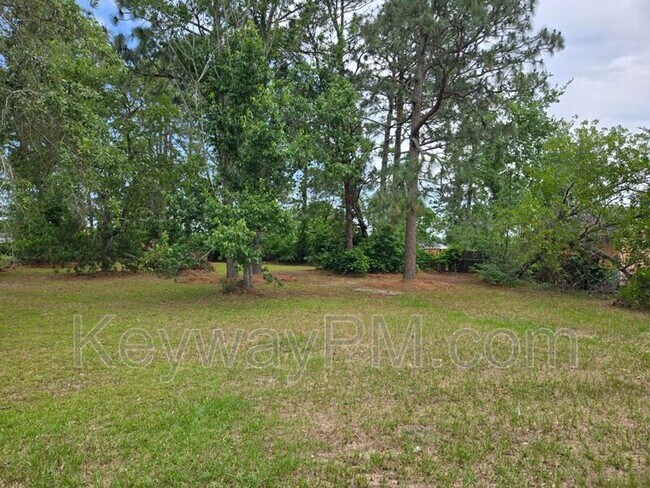 Building Photo - 2600 Carrington Dr
