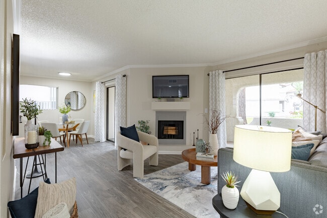 Interior Photo - Vetra Chandler