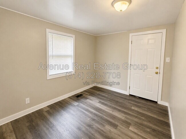 Building Photo - 8011 Ellerton Ave