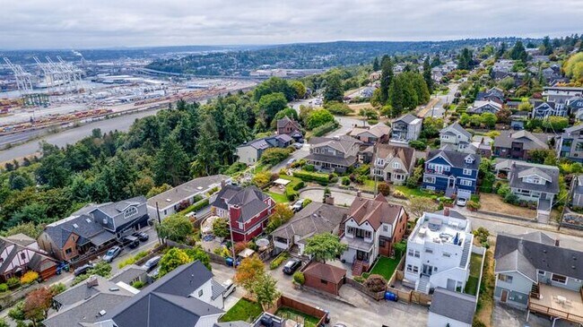 Building Photo - Stunning Air Conditioned 1931 Tudor in Coveted Admiral w/ Views