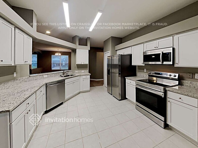 Building Photo - 2350 Amberside Way