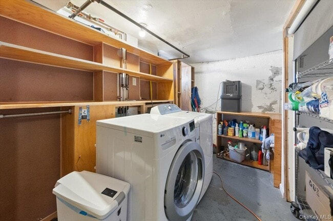 Building Photo - 10 Taft Ln