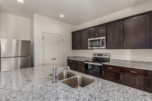 Building Photo - 24415 W Verlea Dr