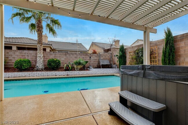 Building Photo - 5783 Tuscan Hill Ct
