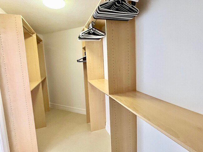 Building Photo - 3000 N Ocean Dr