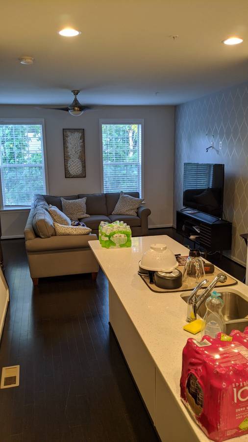 Building Photo - 8203 Hollow Ct