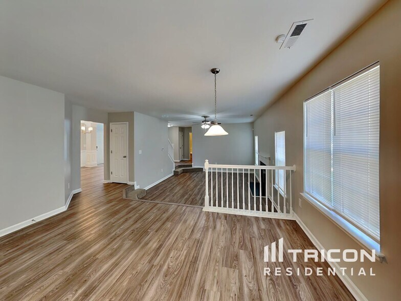 Building Photo - 303 Glennallen Rd