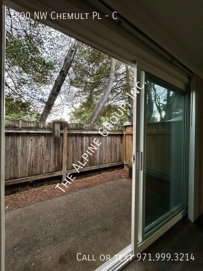 Building Photo - 3800 NW Chemult Pl