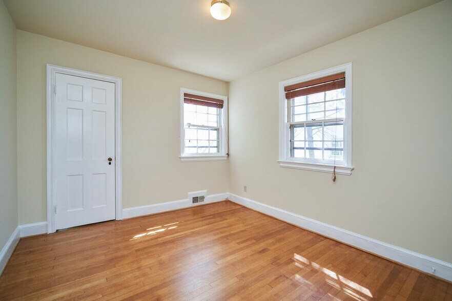 Building Photo - 4222 46th St NW