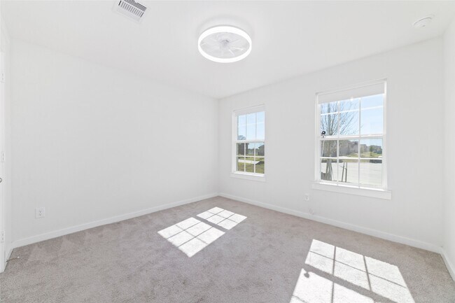 Building Photo - 4712 Peony Grn Dr