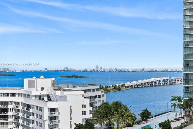 Building Photo - 501 NE 31st St