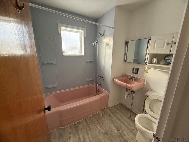 Building Photo - 85-87 Grass Ave