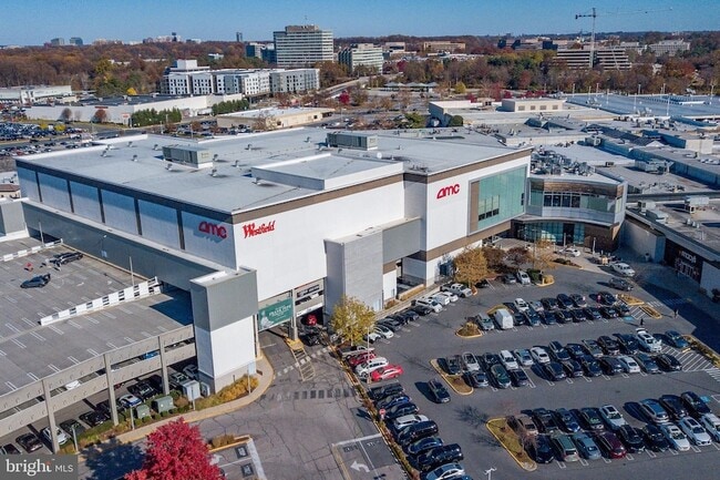 Building Photo - 11382 Emerald Park Rd