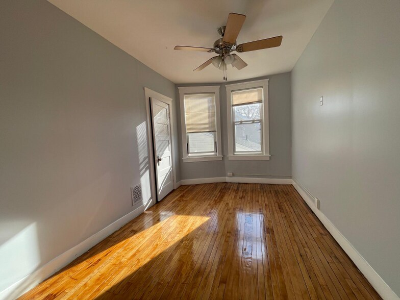 Building Photo - 18 Summit Rd