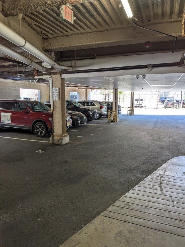 Building Photo - 18 Canfield St