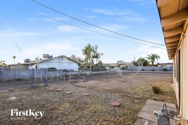 Building Photo - 1321 S Beck Ave