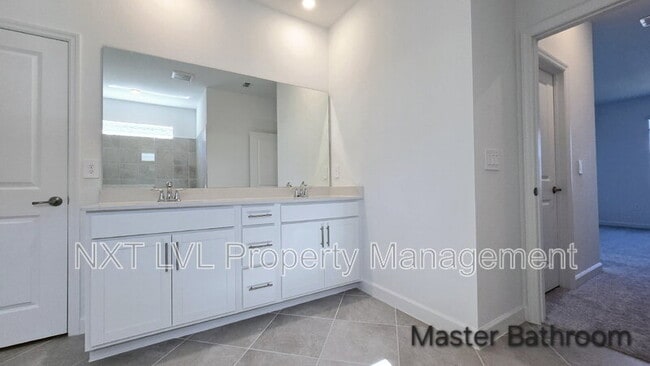 Building Photo - 15030 Anchorage Rd