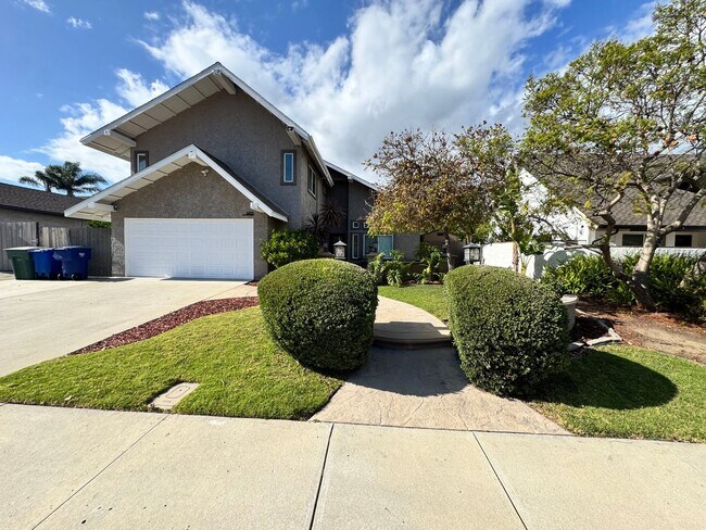 Building Photo - Rare opportunity spacious remodeled Camarillo Home on cul-de-sac with Electricity included!