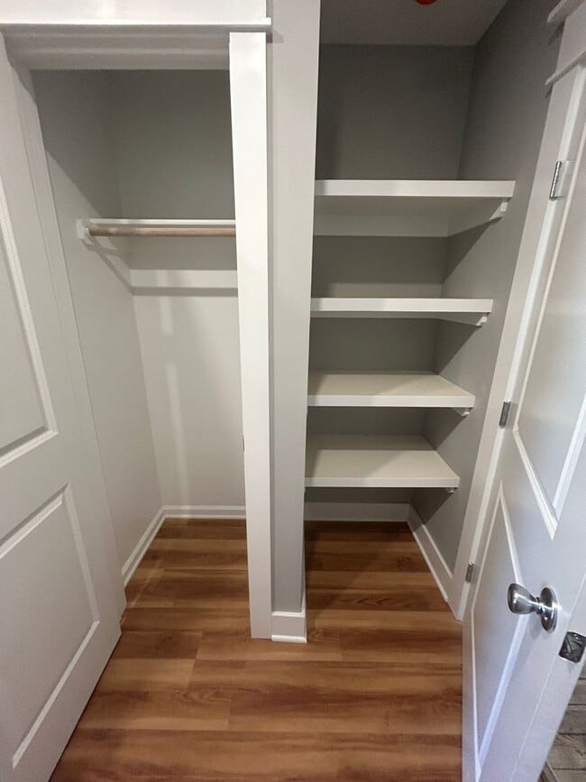 Building Photo - 839 Locust St