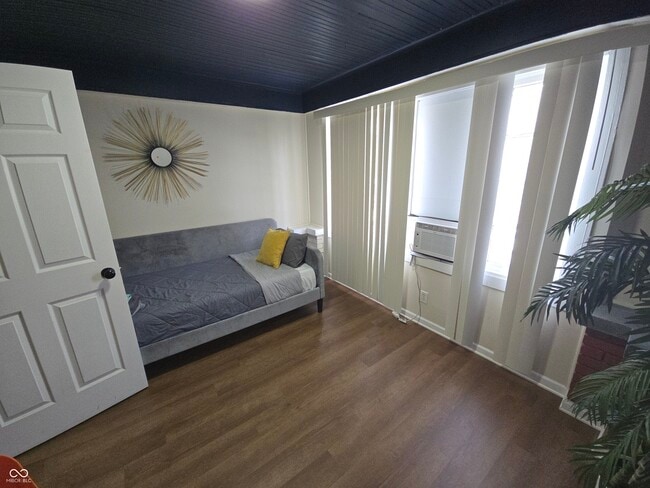 Building Photo - 1728 N Delaware St