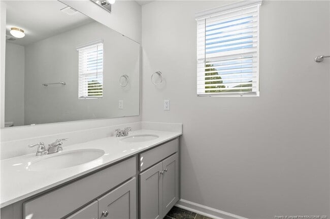 Building Photo - 129 Chinook Ln