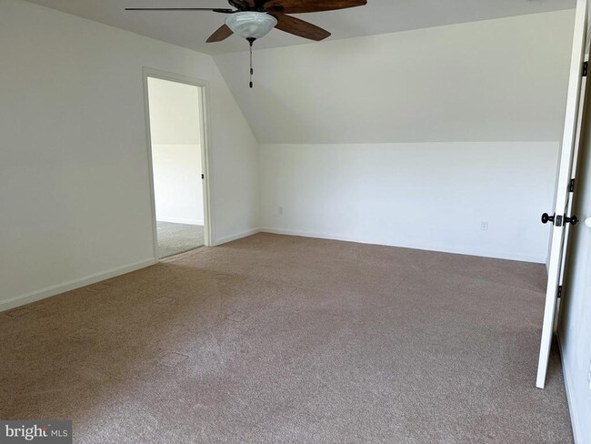 Building Photo - 14500 Cherry Ln
